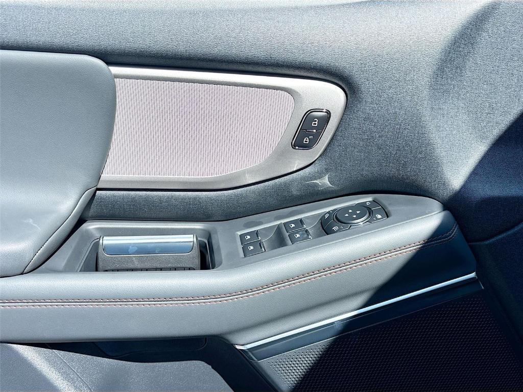 new 2025 Ford Expedition car, priced at $66,500