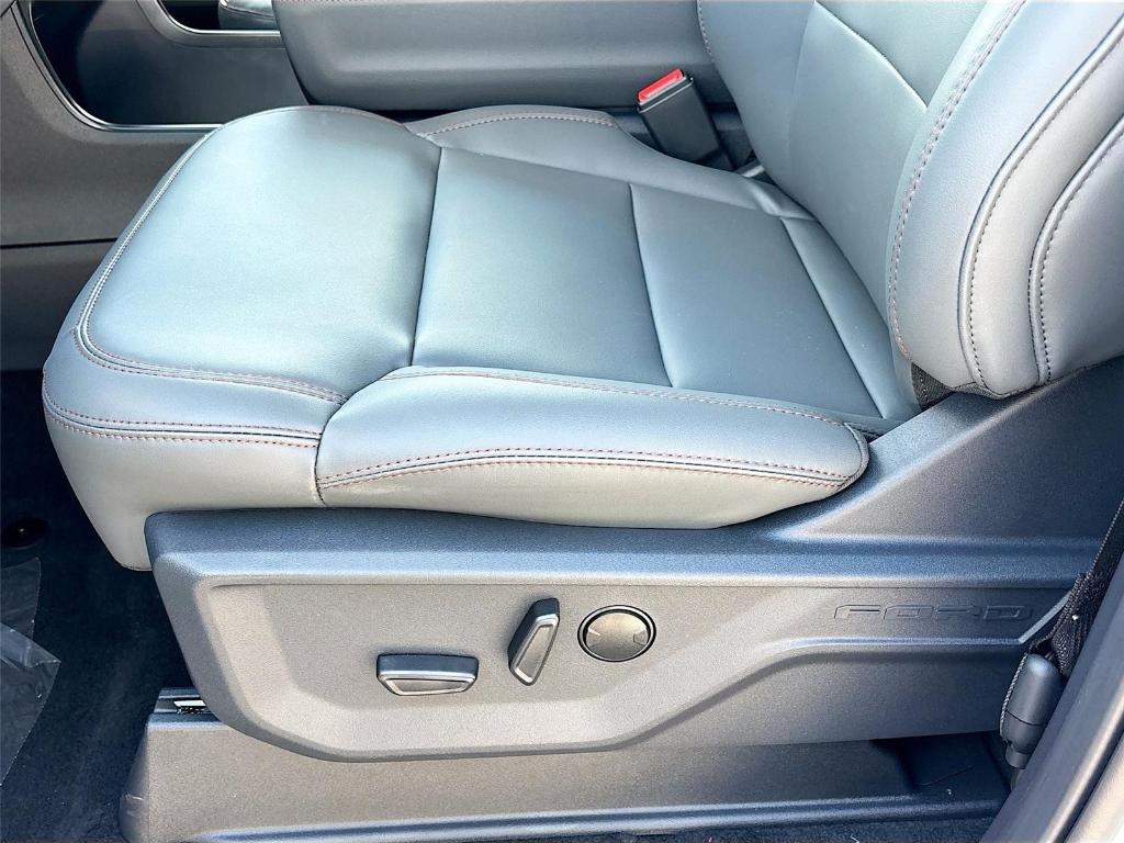 new 2025 Ford Expedition car, priced at $66,500