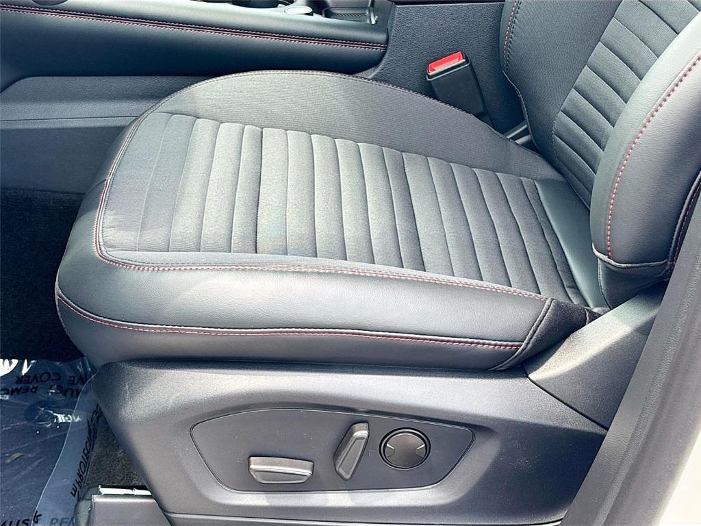 new 2025 Ford Explorer car, priced at $45,210