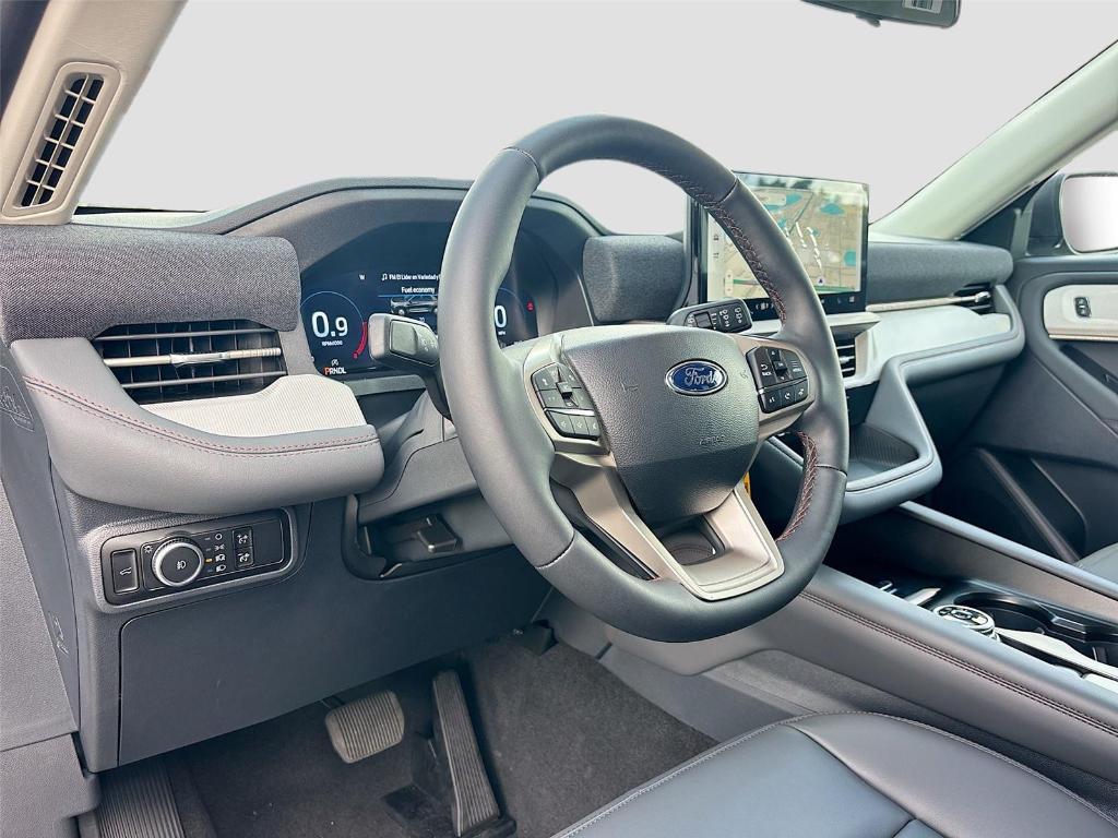 new 2025 Ford Explorer car, priced at $39,323