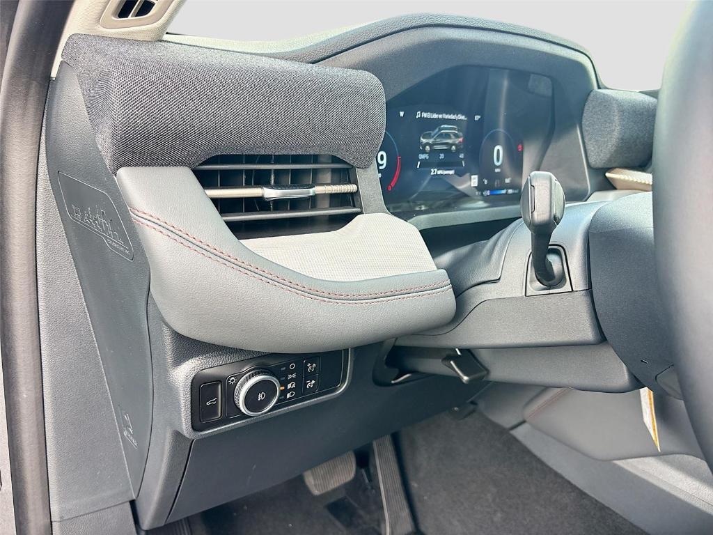 new 2025 Ford Explorer car, priced at $39,323