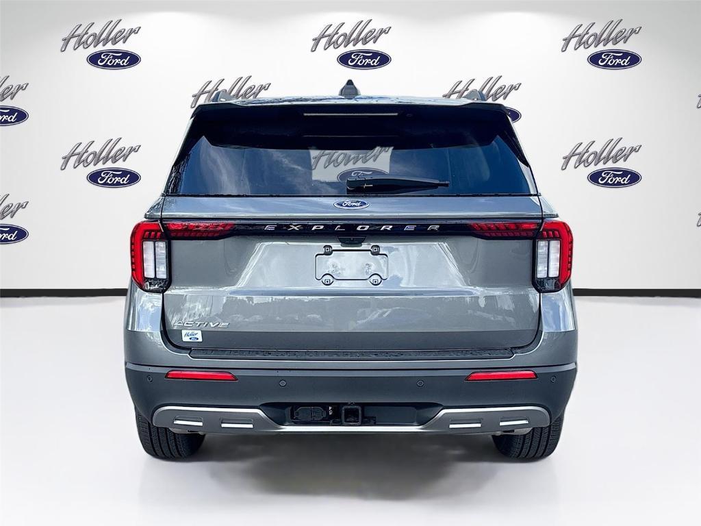 new 2025 Ford Explorer car, priced at $39,323