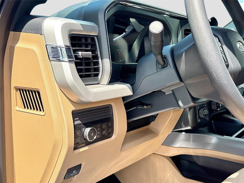 new 2025 Ford F-250 car, priced at $80,030