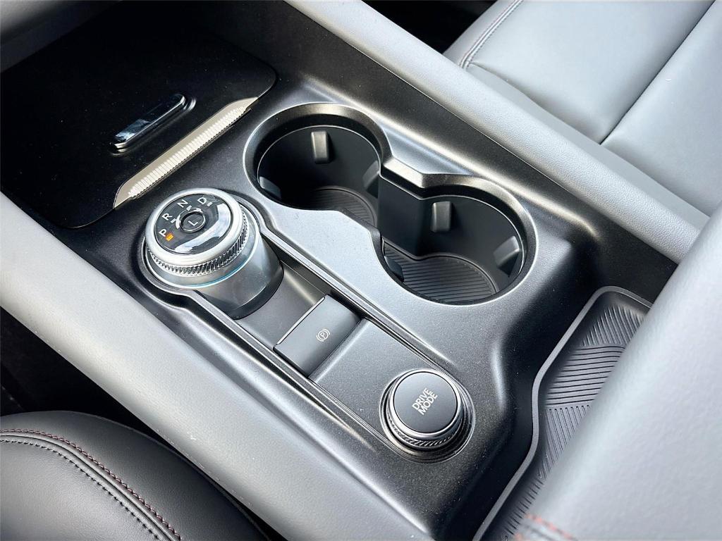 new 2025 Ford Explorer car, priced at $39,788