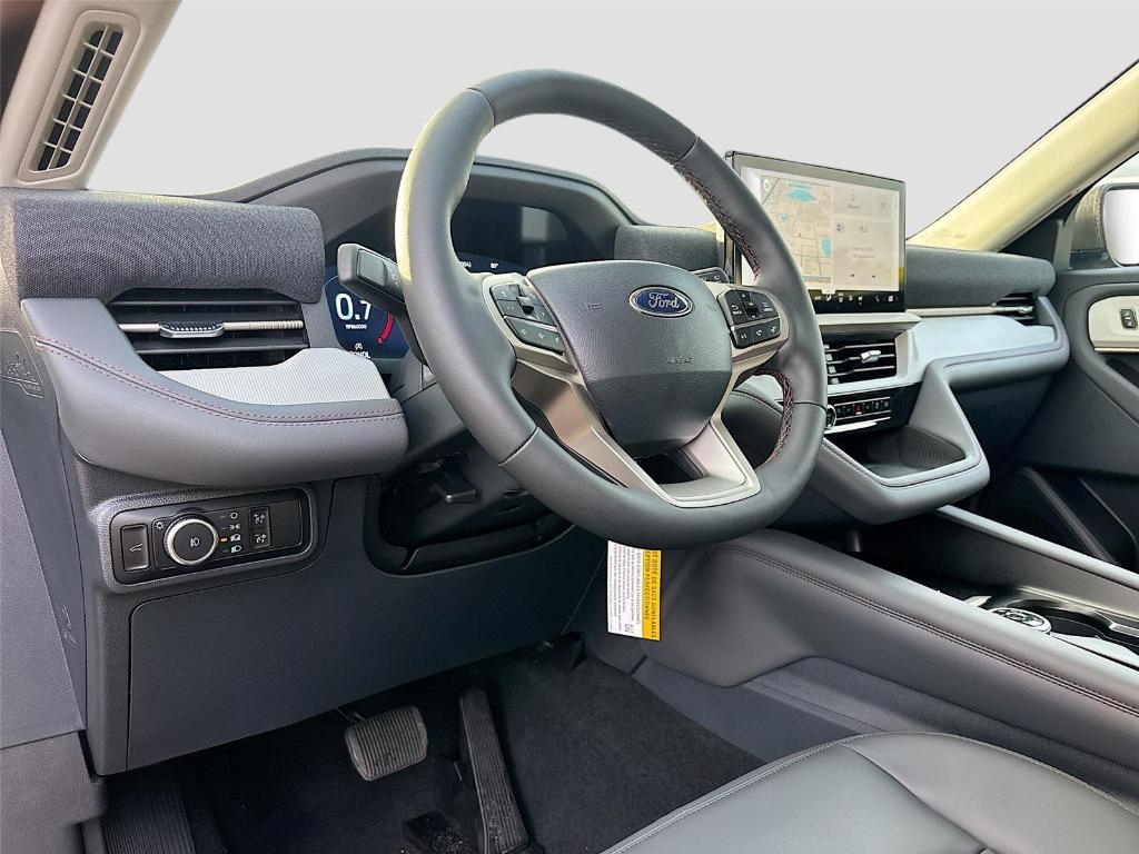 new 2025 Ford Explorer car, priced at $39,788