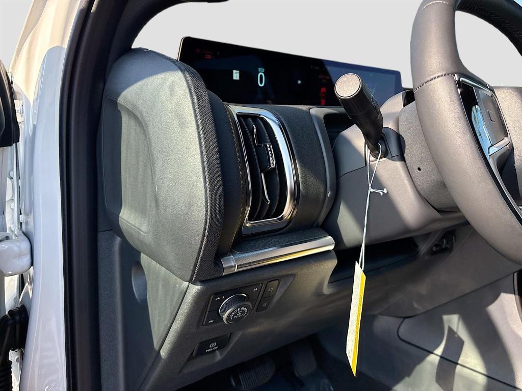 new 2025 Ford Expedition car, priced at $80,750