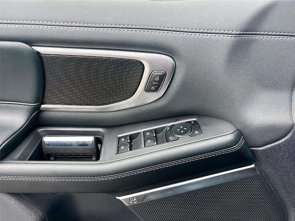 new 2025 Ford Expedition car, priced at $78,659