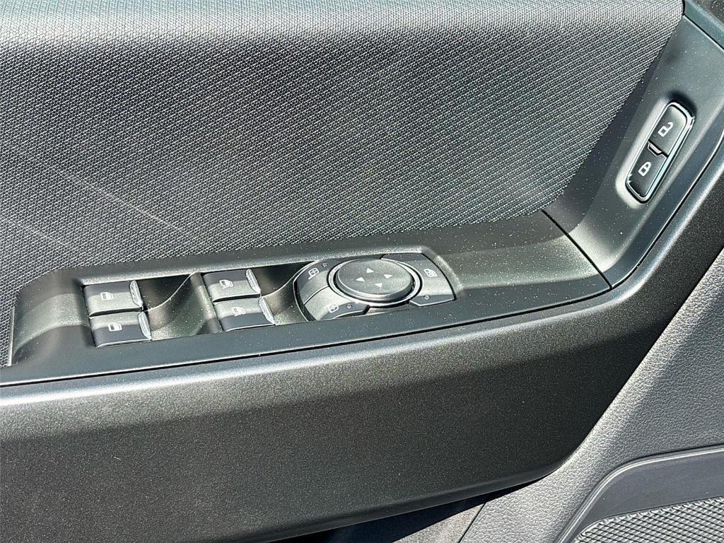 new 2025 Ford F-150 car, priced at $40,015