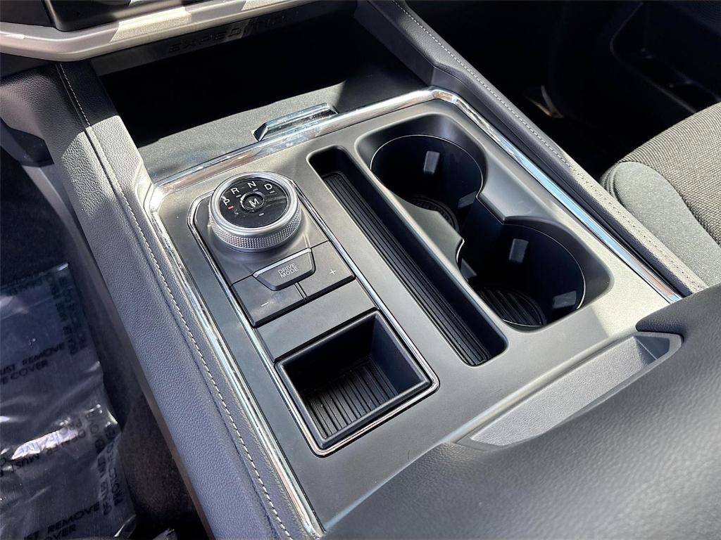 used 2024 Ford Expedition car, priced at $47,595