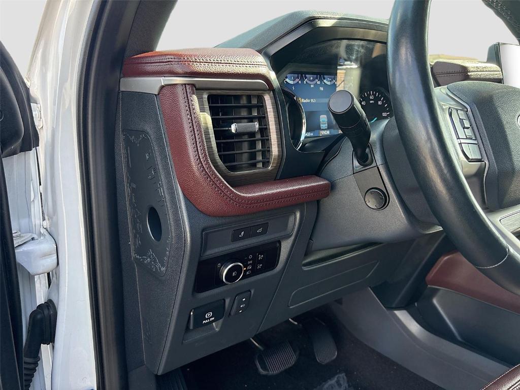 used 2023 Ford Expedition car, priced at $39,997