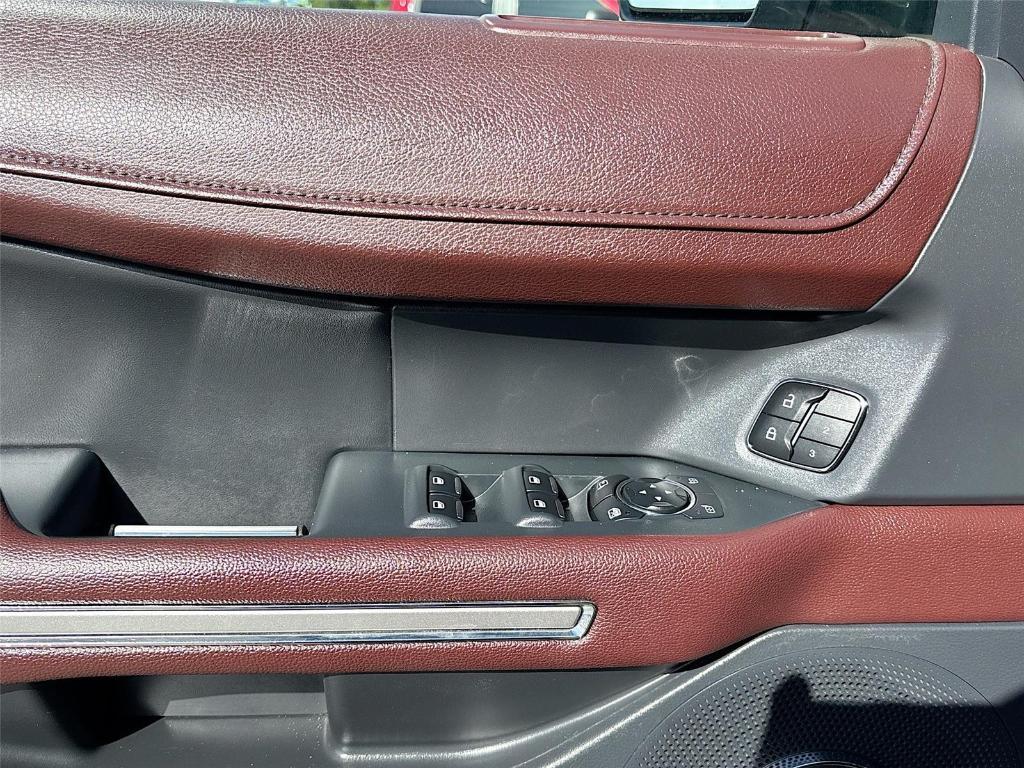 used 2023 Ford Expedition car, priced at $39,997