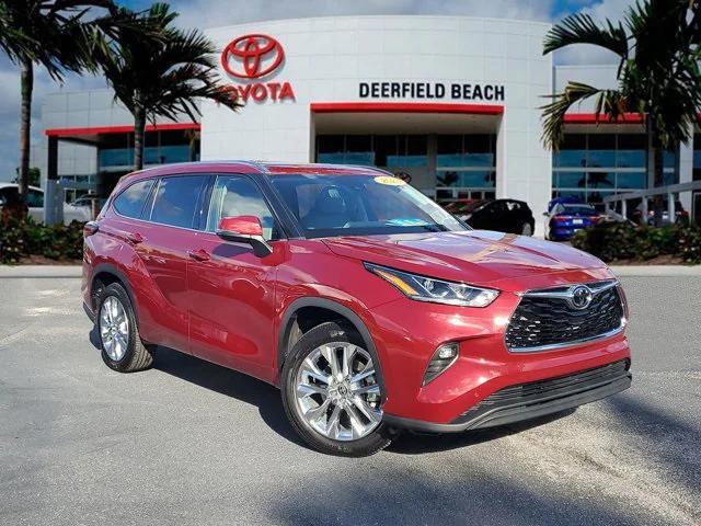 used 2023 Toyota Highlander car, priced at $32,996