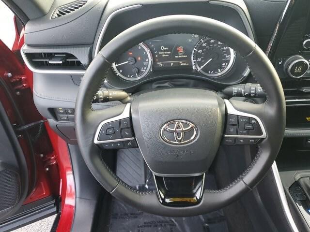 used 2023 Toyota Highlander car, priced at $33,995