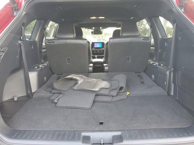 used 2023 Toyota Highlander car, priced at $33,995