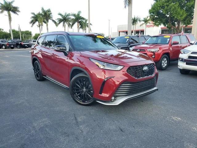 used 2023 Toyota Highlander car, priced at $33,995