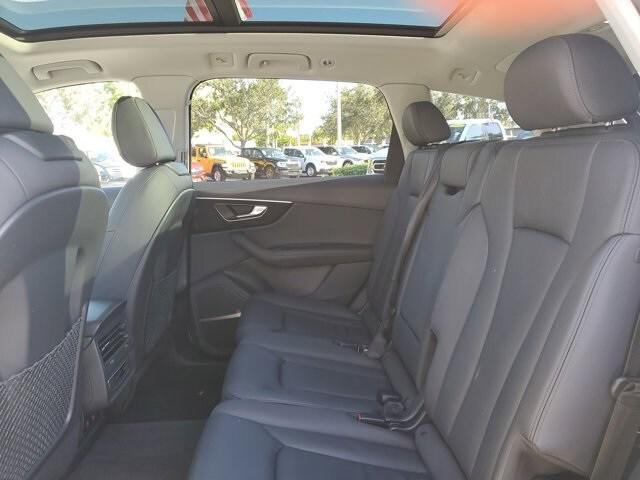 used 2024 Audi Q7 car, priced at $40,595