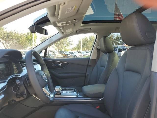 used 2024 Audi Q7 car, priced at $40,595