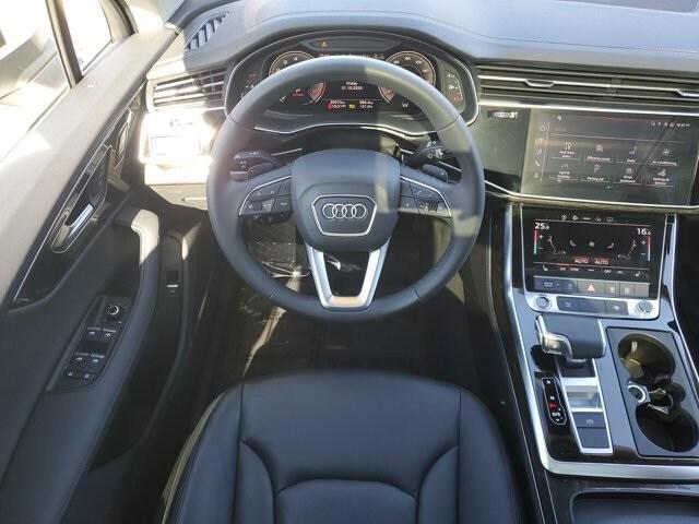 used 2024 Audi Q7 car, priced at $40,595