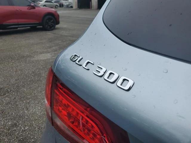 used 2018 Mercedes-Benz GLC 300 car, priced at $17,422