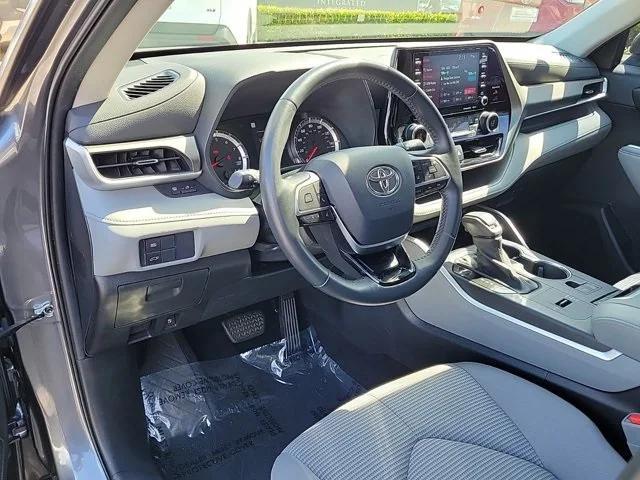 used 2021 Toyota Highlander car, priced at $29,495