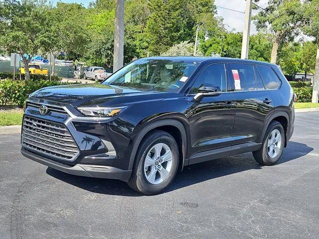 new 2025 Toyota Highlander car, priced at $43,957