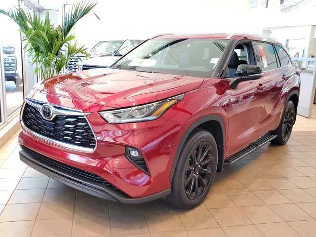 new 2025 Toyota Highlander car, priced at $54,697