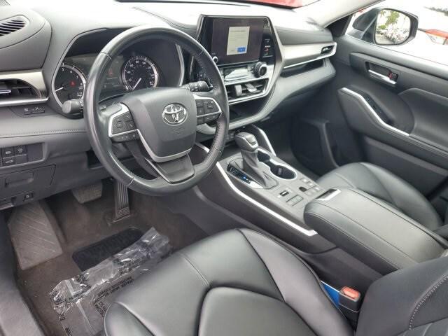 used 2023 Toyota Highlander car, priced at $38,495