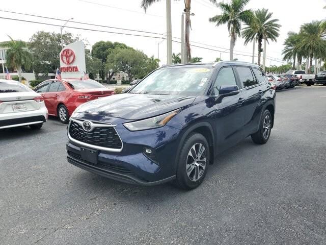 used 2023 Toyota Highlander car, priced at $38,495