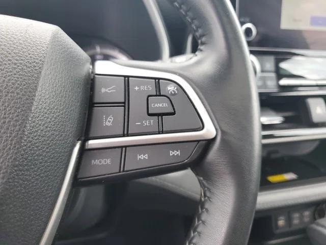 used 2023 Toyota Highlander car, priced at $38,495