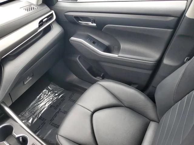 used 2023 Toyota Highlander car, priced at $38,495