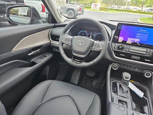 new 2025 Toyota Grand Highlander car, priced at $53,302