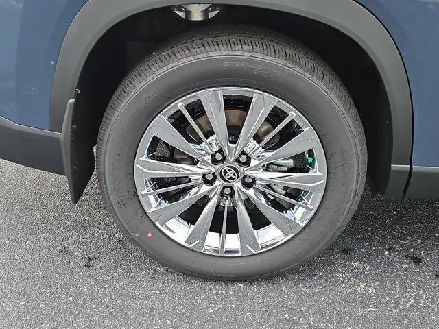 new 2025 Toyota Grand Highlander car, priced at $53,302