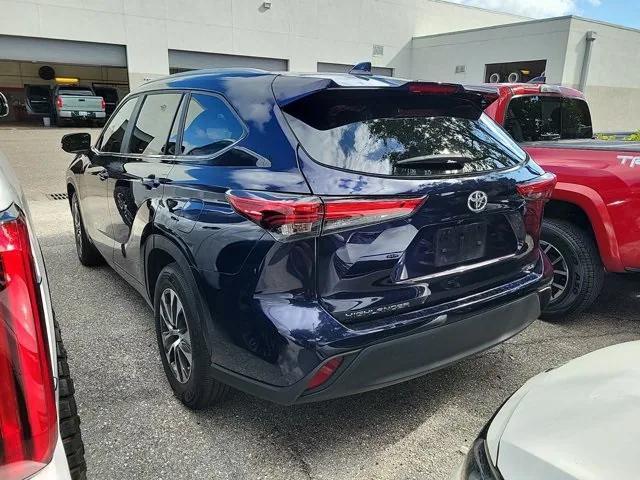 used 2023 Toyota Highlander car, priced at $33,295