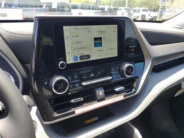 new 2025 Toyota Highlander car, priced at $43,496