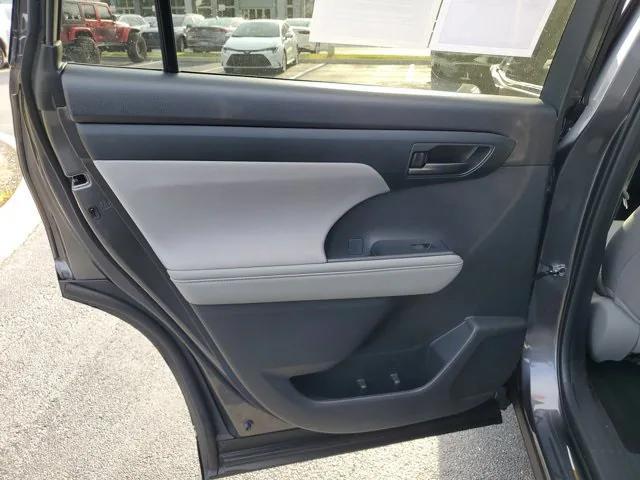 used 2024 Toyota Highlander car, priced at $38,195