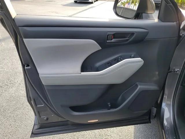 used 2024 Toyota Highlander car, priced at $38,195