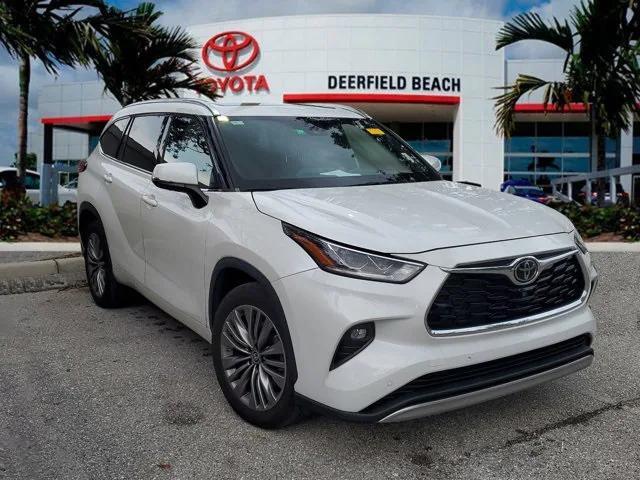 used 2022 Toyota Highlander car