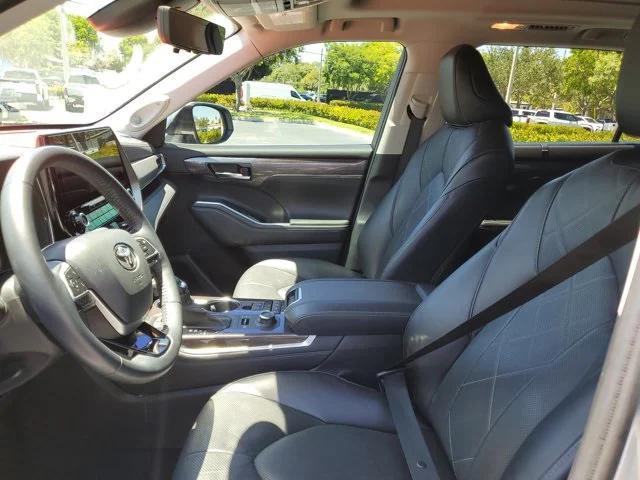 used 2022 Toyota Highlander car, priced at $41,895