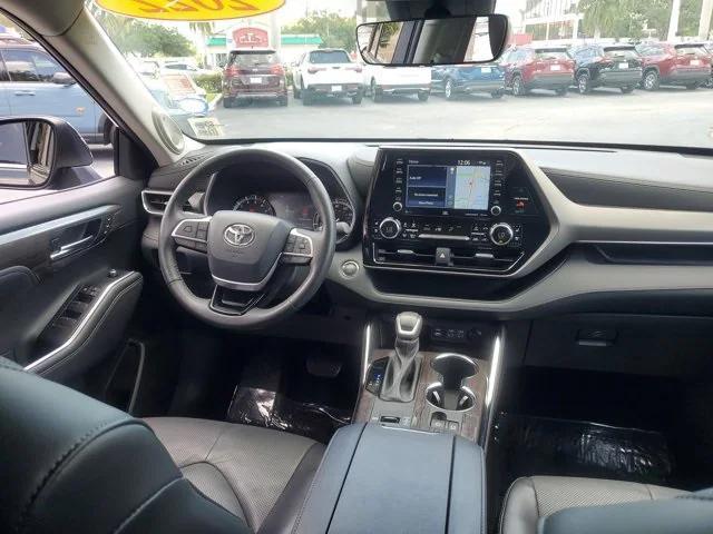 used 2022 Toyota Highlander car, priced at $37,995
