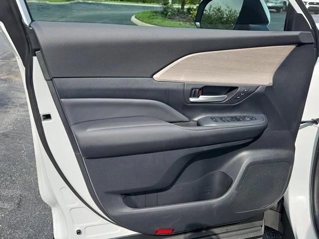 new 2025 Toyota Grand Highlander car, priced at $51,028