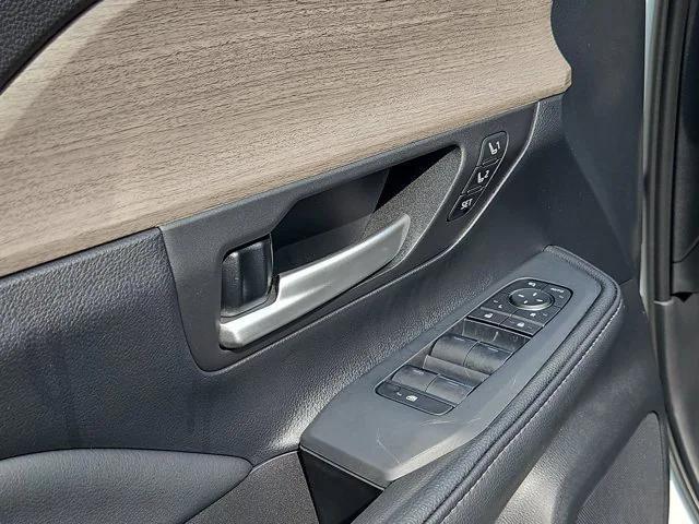 new 2025 Toyota Grand Highlander car, priced at $51,028