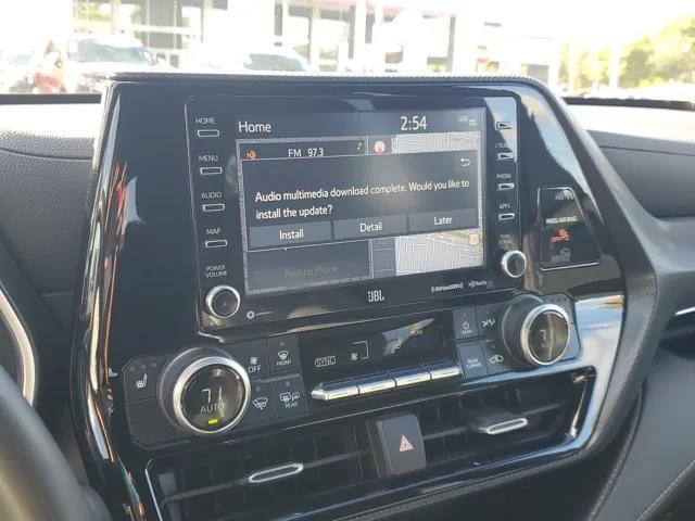 used 2022 Toyota Highlander car, priced at $32,996