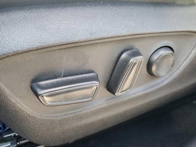 used 2022 Toyota Highlander car, priced at $32,996