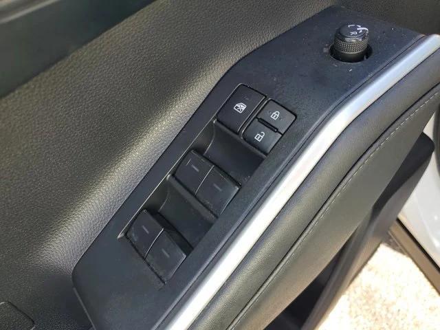 used 2022 Toyota Highlander car, priced at $32,996