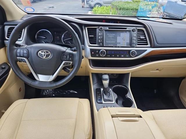 used 2018 Toyota Highlander car, priced at $26,995