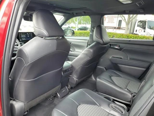 used 2022 Toyota Highlander car, priced at $35,595