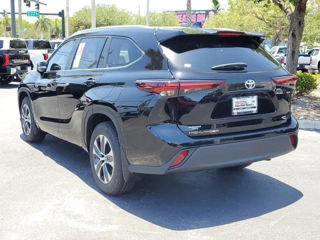 new 2025 Toyota Highlander Hybrid car, priced at $48,065