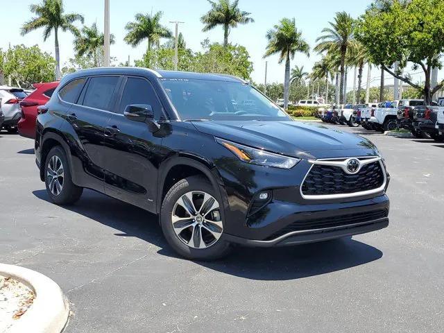 new 2025 Toyota Highlander Hybrid car, priced at $48,065
