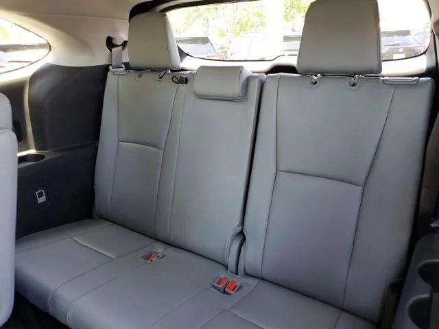 new 2025 Toyota Highlander Hybrid car, priced at $48,065