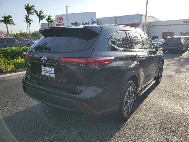 used 2022 Toyota Highlander car, priced at $33,957